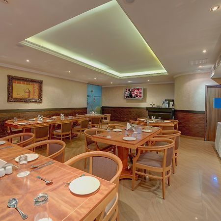 Palm Beach Hotel Dubai Restoran fotoğraf