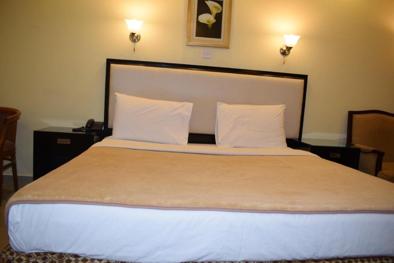 Palm Beach Hotel Dubai Dış mekan fotoğraf