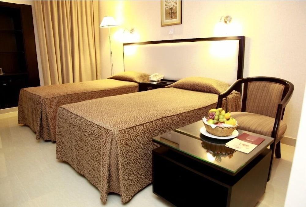Palm Beach Hotel Dubai Dış mekan fotoğraf